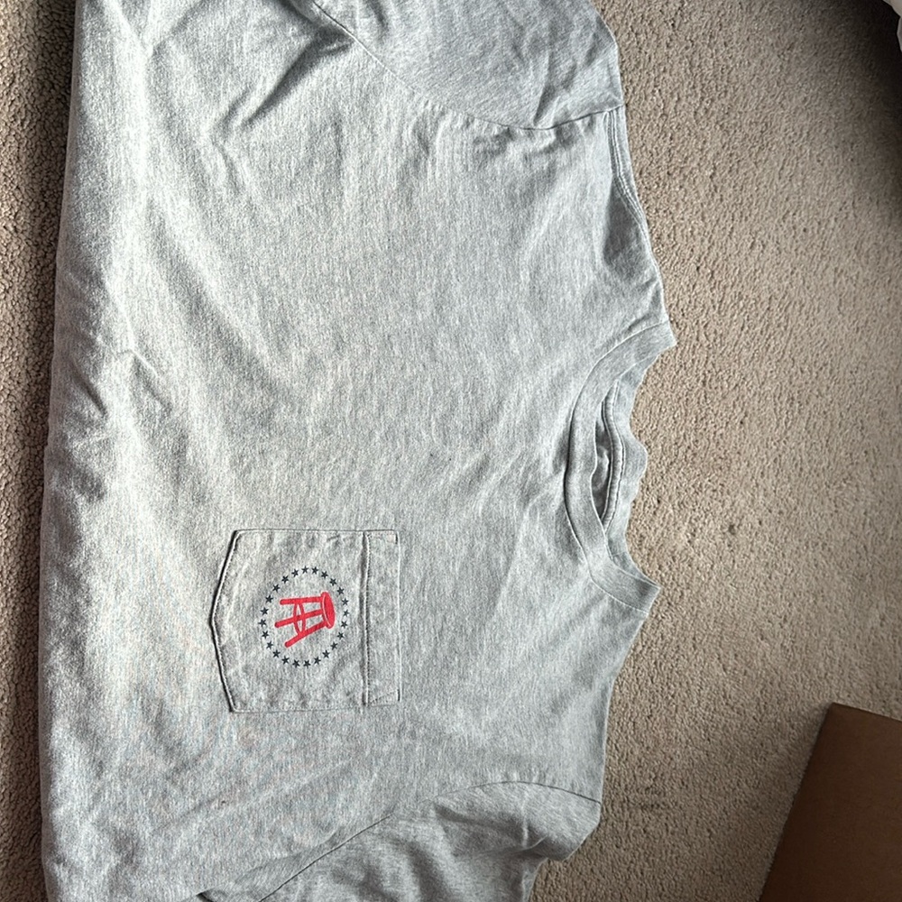 Vineyard Vines/Barstool Sports Collab Shirt size L